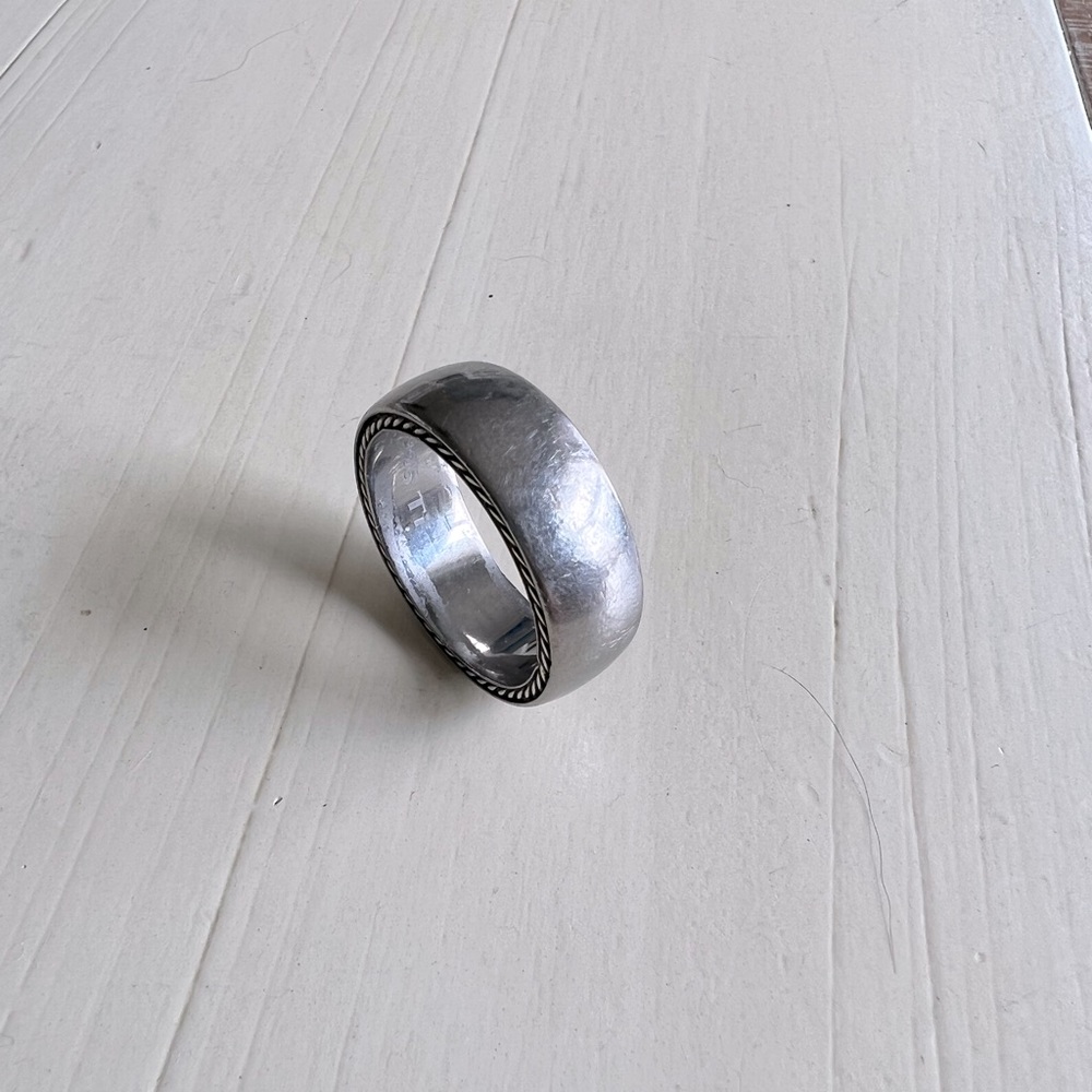 David Yurman streamline band with rope inlay. Sterling silver and titanium.
